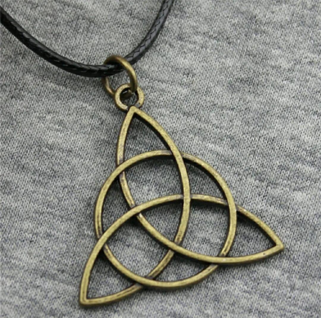 Triquetra Pendant Necklace in Bronze